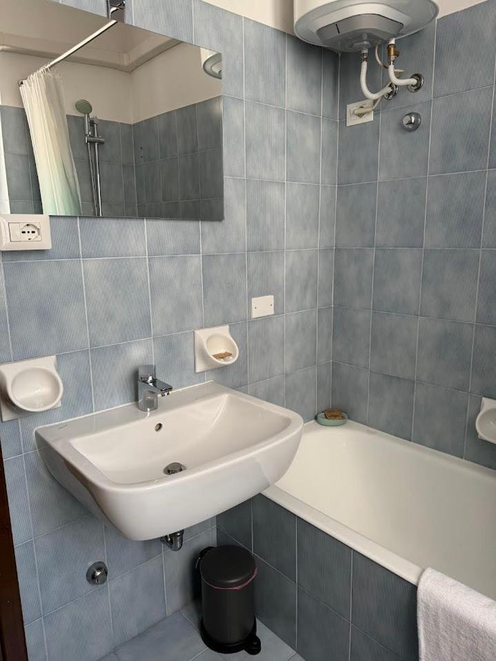 La Torretta Apartment Peschiera del Garda Kültér fotó